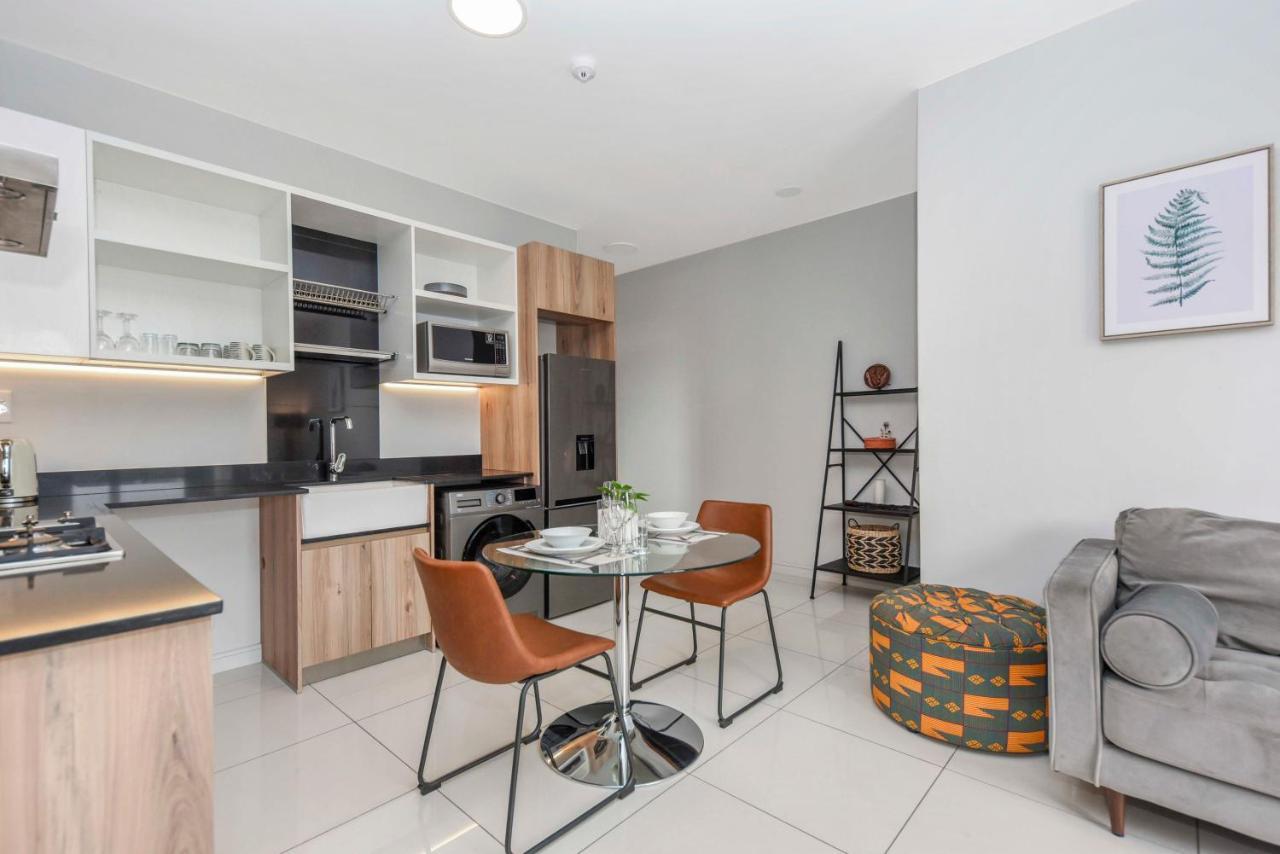 Easy Stay - The Median Rosebank Johannesburg Eksteriør billede